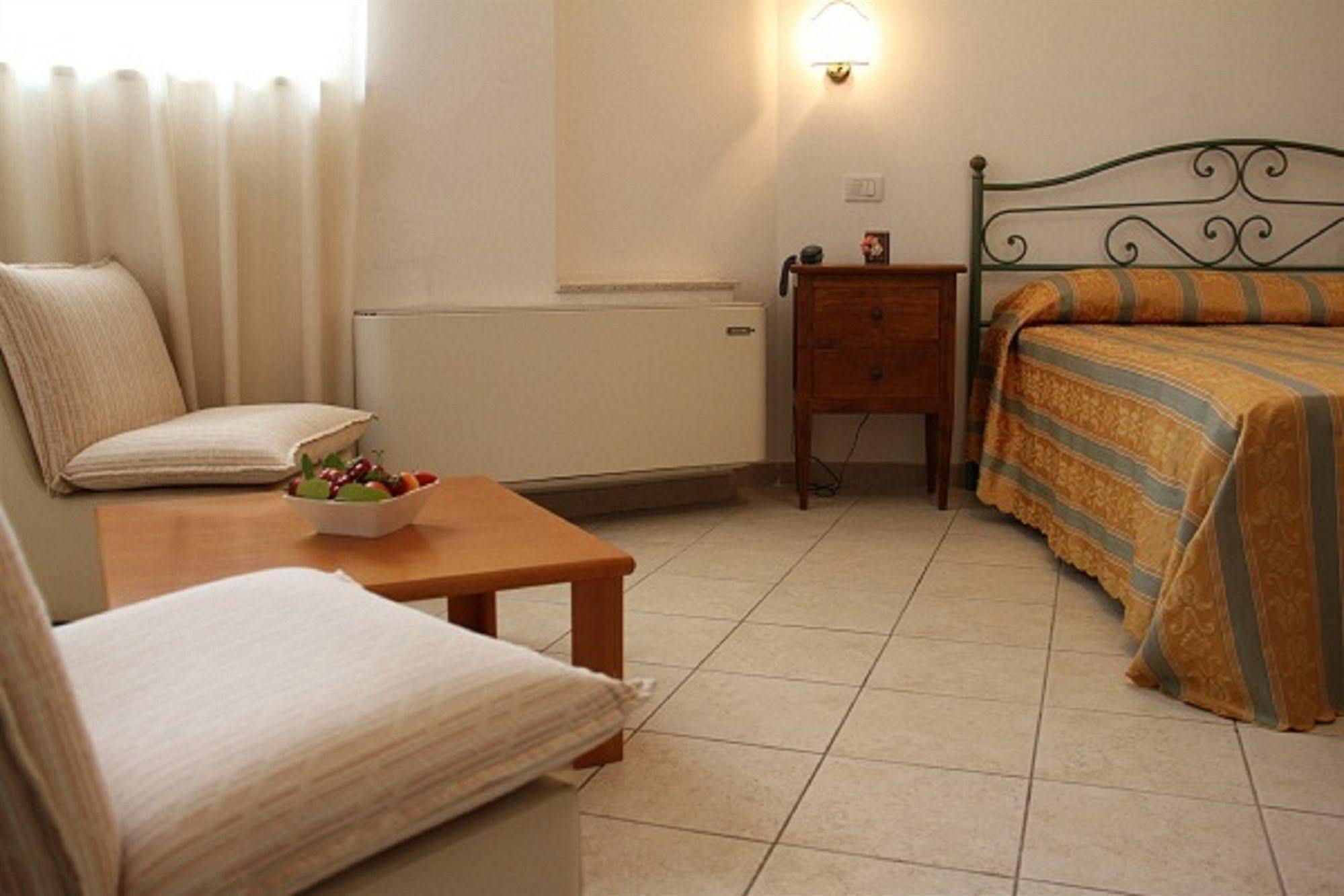 Hotel I Platani Сієна Екстер'єр фото